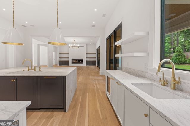 4550 Jolyn Place, Sandy Springs, GA 30342