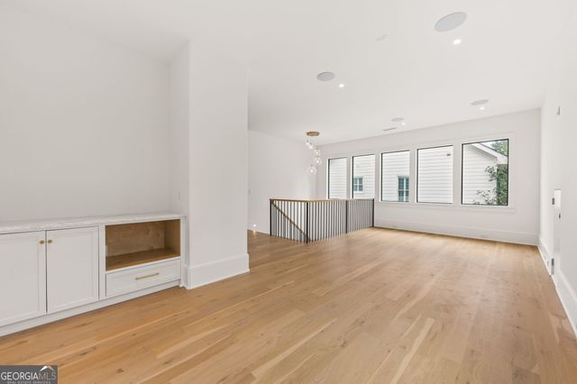 4550 Jolyn Place, Sandy Springs, GA 30342