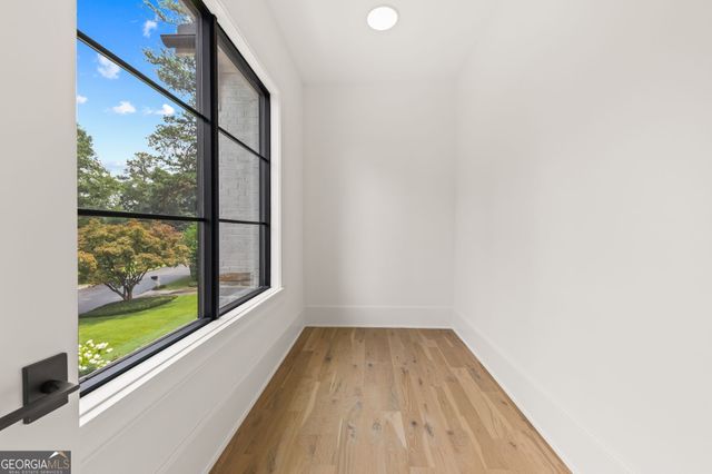 4550 Jolyn Place, Sandy Springs, GA 30342