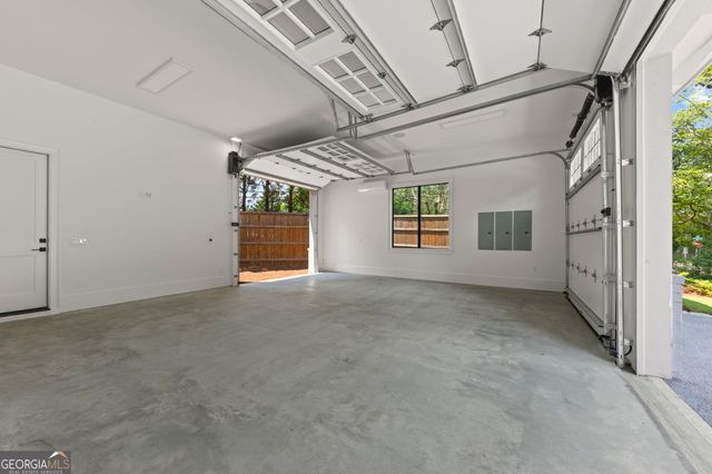 4550 Jolyn Place, Sandy Springs, GA 30342