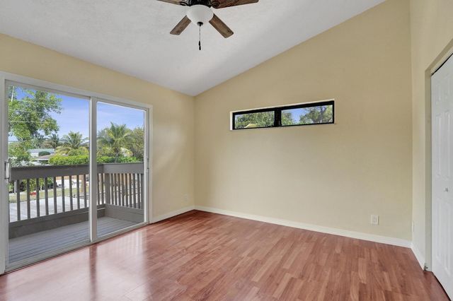 5425 Cleveland Road, Delray Beach, FL 33484