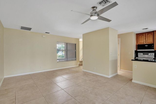 5425 Cleveland Road, Delray Beach, FL 33484