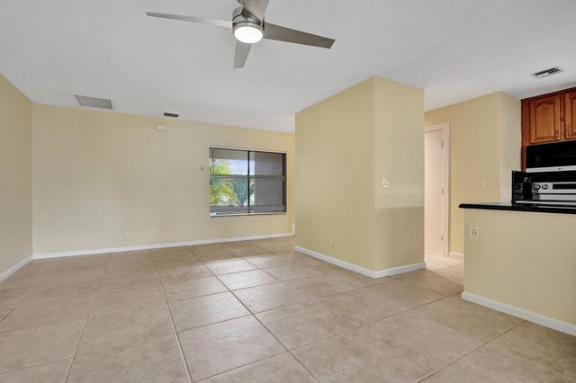 5425 Cleveland Road, Delray Beach, FL 33484