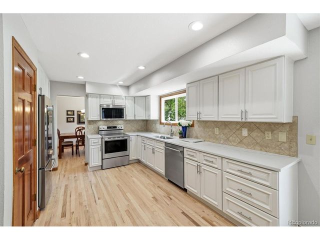 159 Willowleaf Dr, Littleton, CO 80127