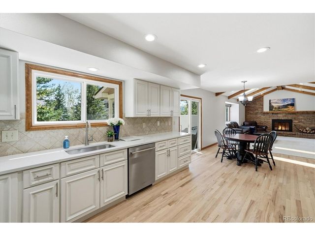 159 Willowleaf Dr, Littleton, CO 80127