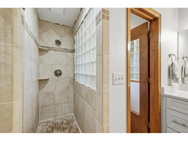 159 Willowleaf Dr, Littleton, CO 80127