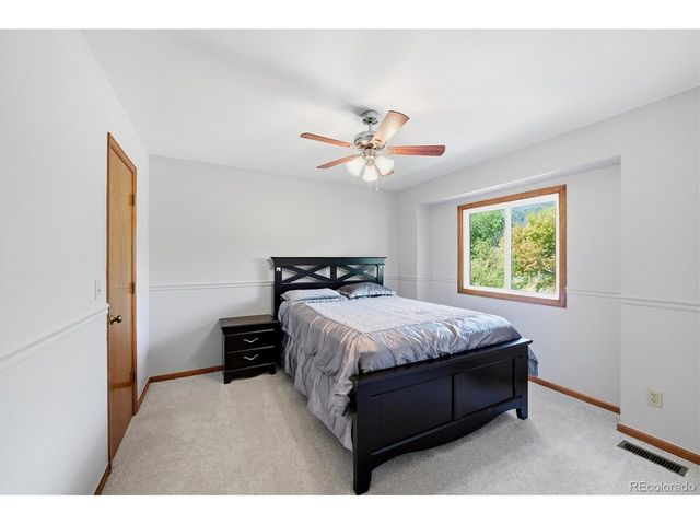 159 Willowleaf Dr, Littleton, CO 80127