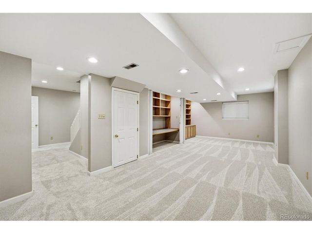 159 Willowleaf Dr, Littleton, CO 80127