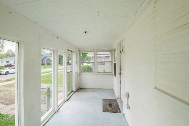 3203 Cambridge Street, Des Moines, IA 50313