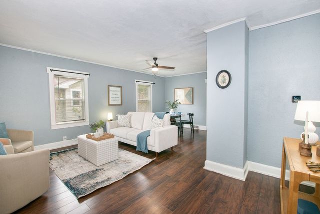 3203 Cambridge Street, Des Moines, IA 50313