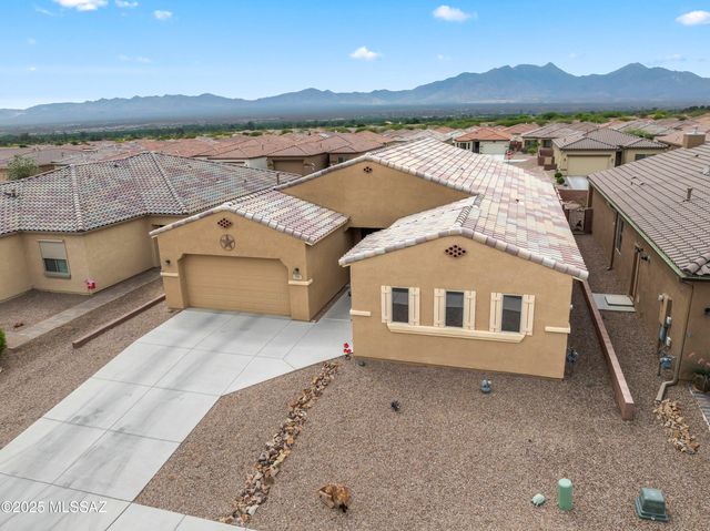 906 N Camino Cerro Morado, Green Valley, AZ 85614