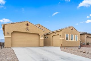906 N Camino Cerro Morado, Green Valley, AZ 85614