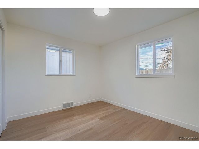 3505 Holly St, Denver, CO 80207