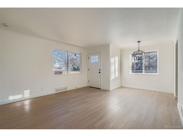 3505 Holly St, Denver, CO 80207