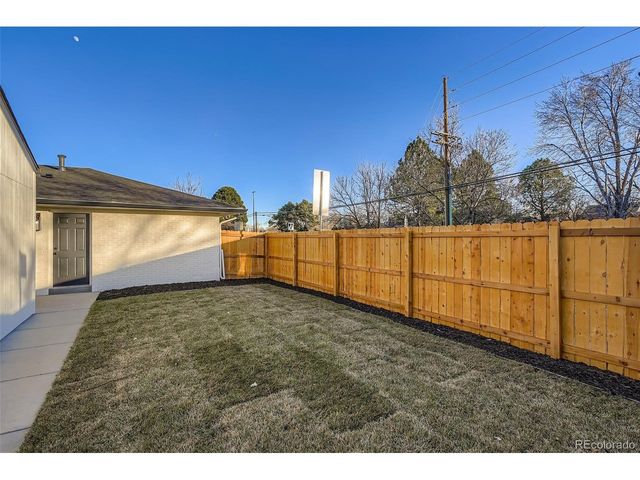 3505 Holly St, Denver, CO 80207