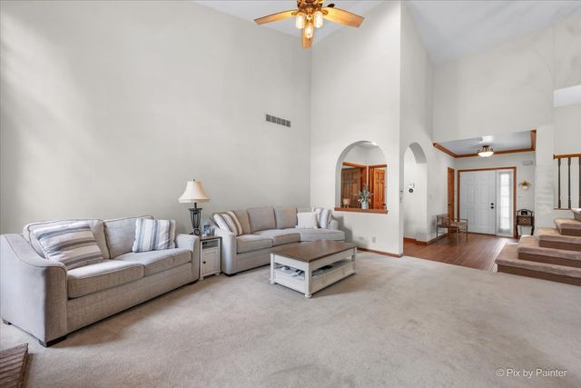 303 Torrington Drive, Bloomingdale, IL 60108
