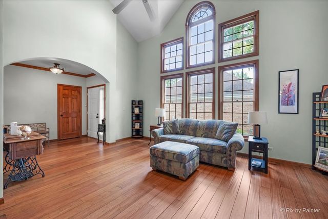 303 Torrington Drive, Bloomingdale, IL 60108
