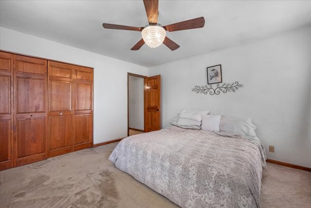 303 Torrington Drive, Bloomingdale, IL 60108