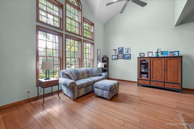 303 Torrington Drive, Bloomingdale, IL 60108