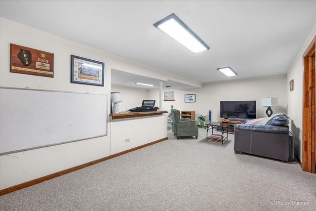 303 Torrington Drive, Bloomingdale, IL 60108