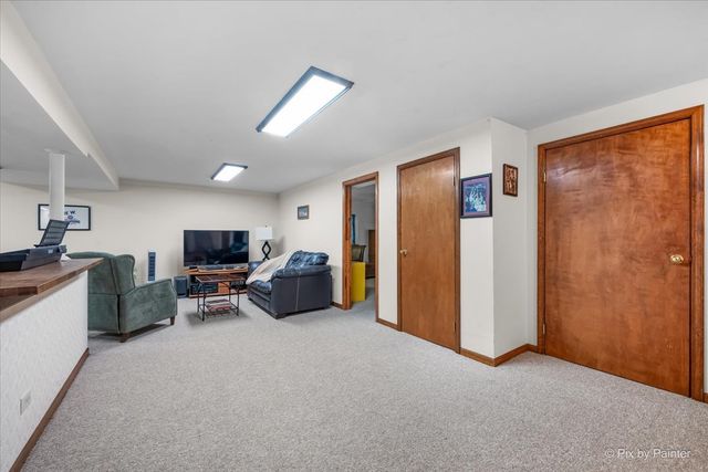 303 Torrington Drive, Bloomingdale, IL 60108