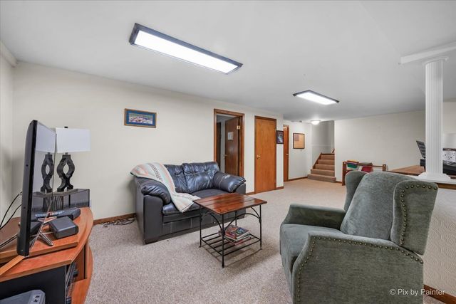 303 Torrington Drive, Bloomingdale, IL 60108