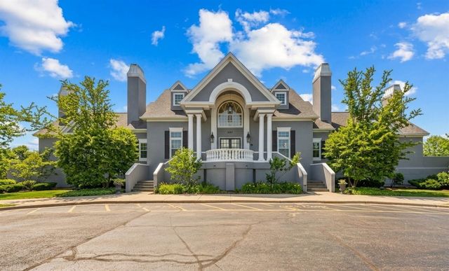 303 Torrington Drive, Bloomingdale, IL 60108