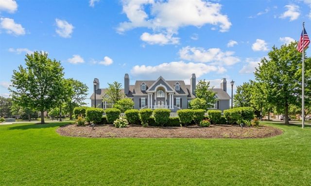 303 Torrington Drive, Bloomingdale, IL 60108