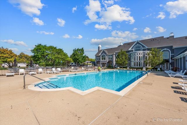303 Torrington Drive, Bloomingdale, IL 60108