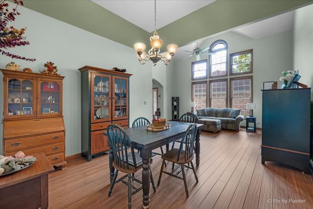 303 Torrington Drive, Bloomingdale, IL 60108