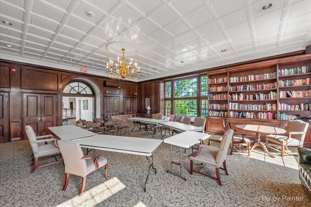 303 Torrington Drive, Bloomingdale, IL 60108