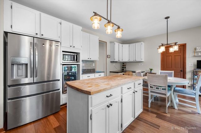 303 Torrington Drive, Bloomingdale, IL 60108