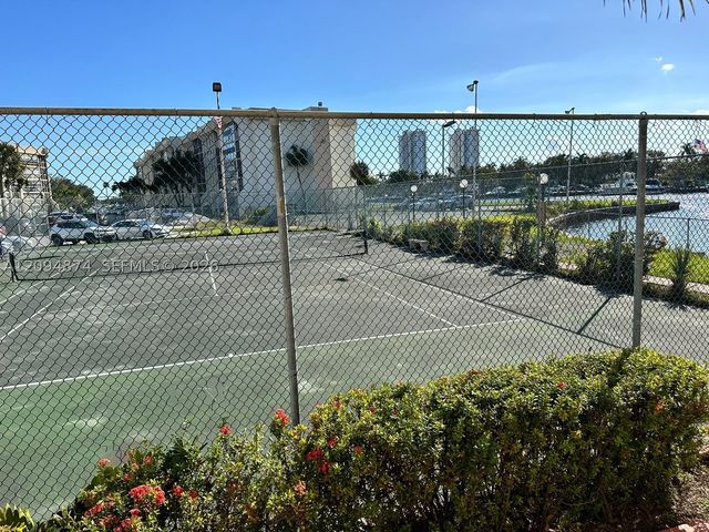 701 Three Islands Blvd 414, Hallandale Beach, FL 33009