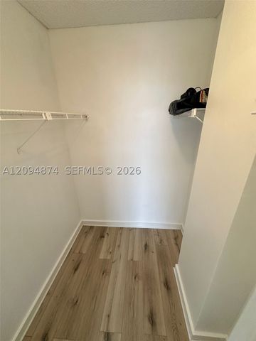 701 Three Islands Blvd 414, Hallandale Beach, FL 33009