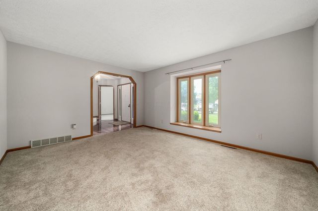 13042 Heatherstone Circle, Pickerington, OH 43147