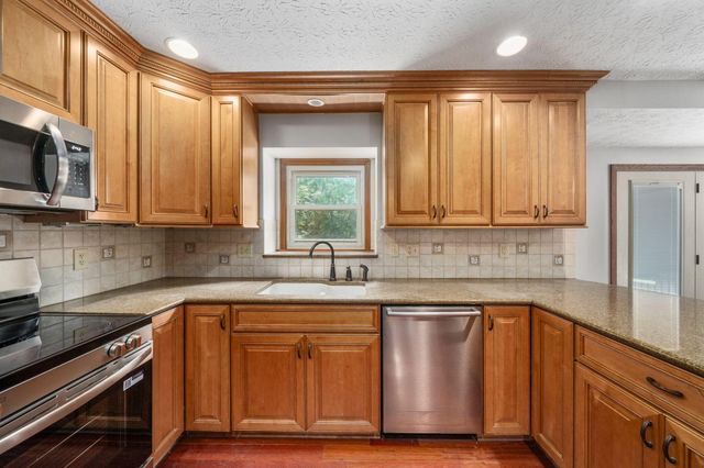 13042 Heatherstone Circle, Pickerington, OH 43147
