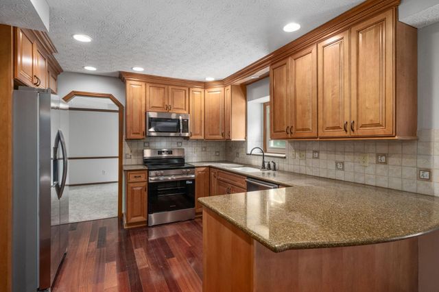 13042 Heatherstone Circle, Pickerington, OH 43147