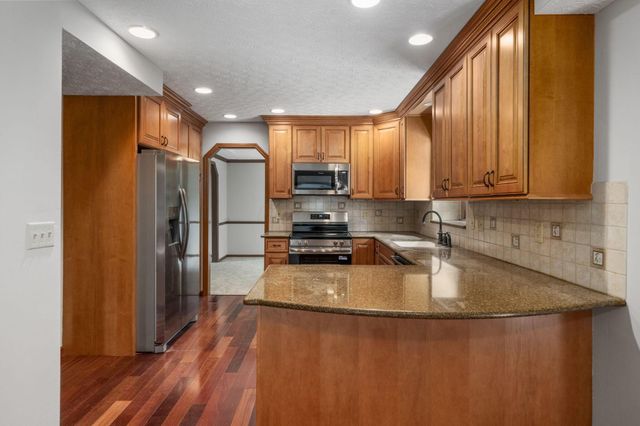 13042 Heatherstone Circle, Pickerington, OH 43147