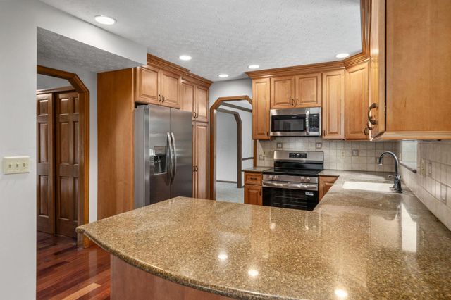 13042 Heatherstone Circle, Pickerington, OH 43147