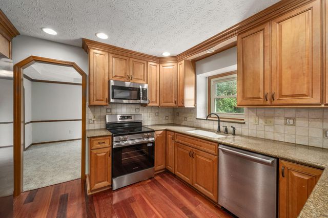 13042 Heatherstone Circle, Pickerington, OH 43147