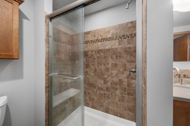 13042 Heatherstone Circle, Pickerington, OH 43147