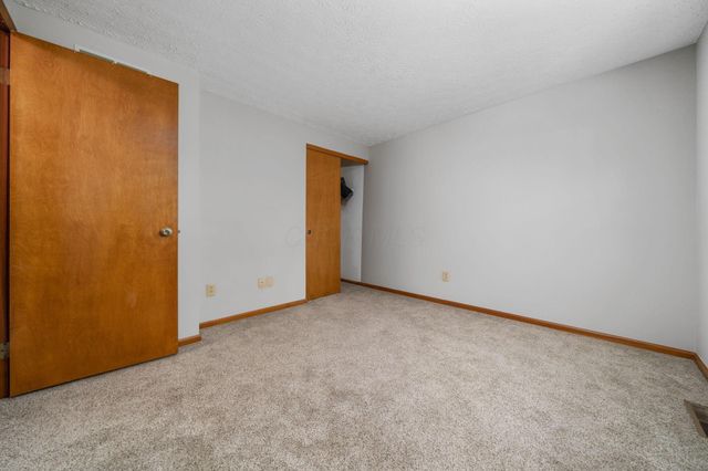 13042 Heatherstone Circle, Pickerington, OH 43147