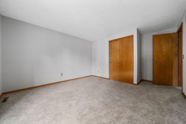 13042 Heatherstone Circle, Pickerington, OH 43147