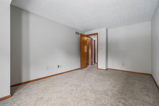13042 Heatherstone Circle, Pickerington, OH 43147