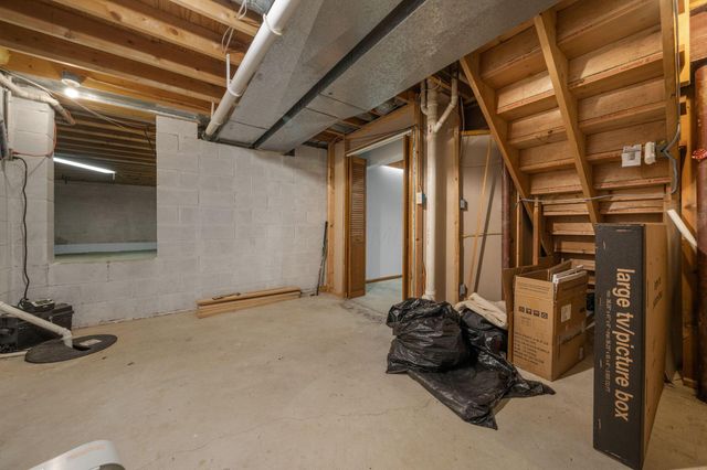 13042 Heatherstone Circle, Pickerington, OH 43147