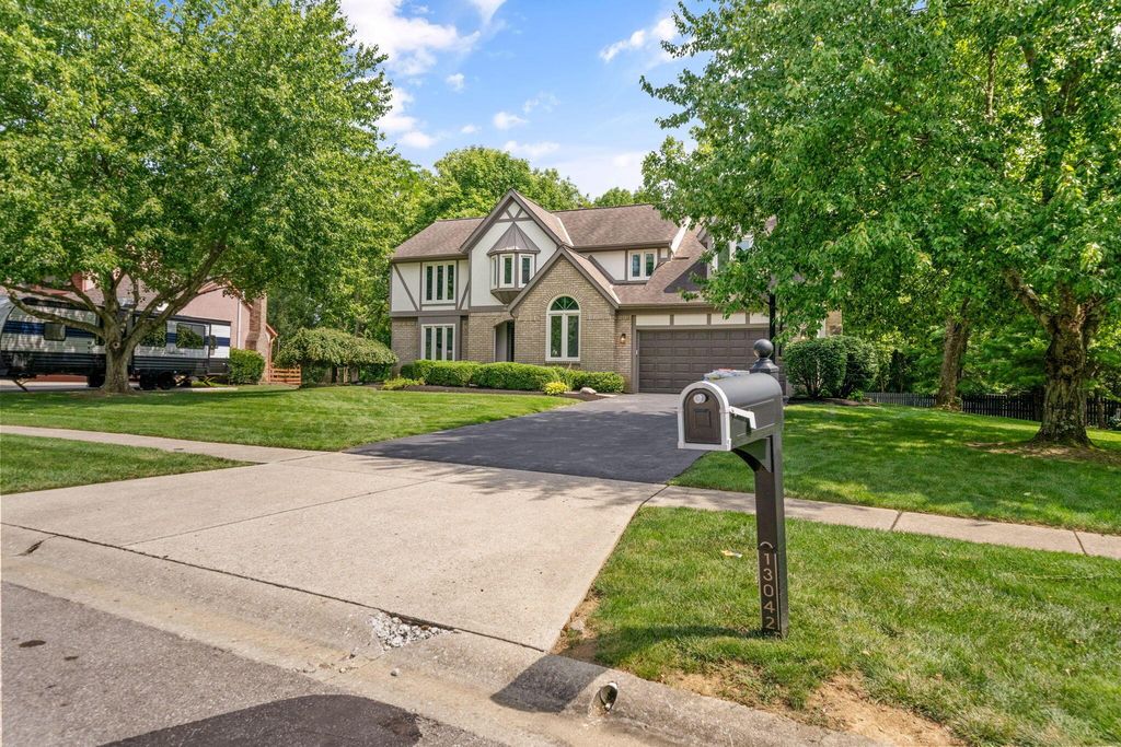 13042 Heatherstone Circle, Pickerington, OH 43147