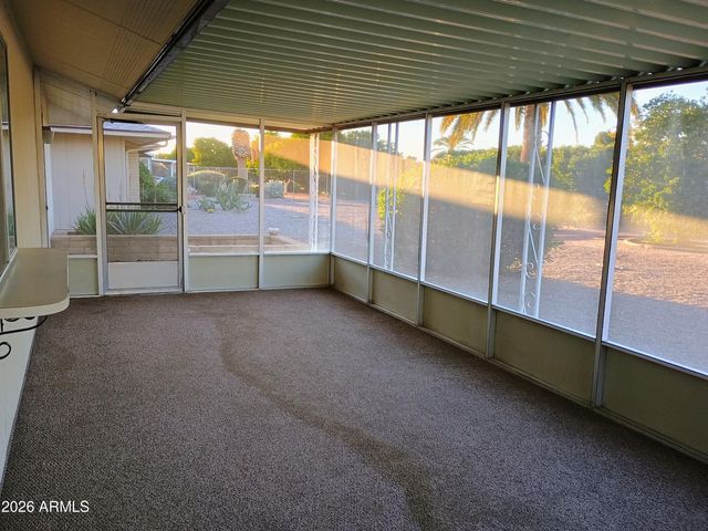 10706 W HUTTON Drive, Sun City, AZ 85351