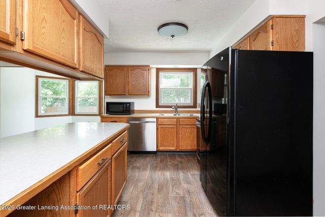 2620 Grovenburg Road, Lansing, MI 48911