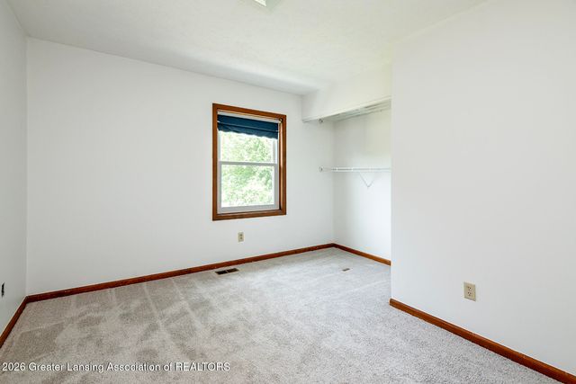 2620 Grovenburg Road, Lansing, MI 48911