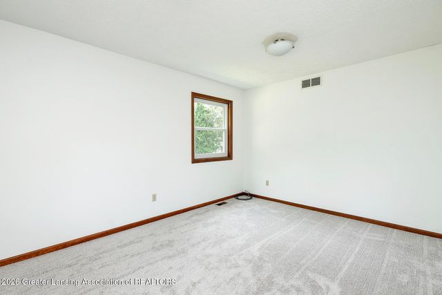 2620 Grovenburg Road, Lansing, MI 48911